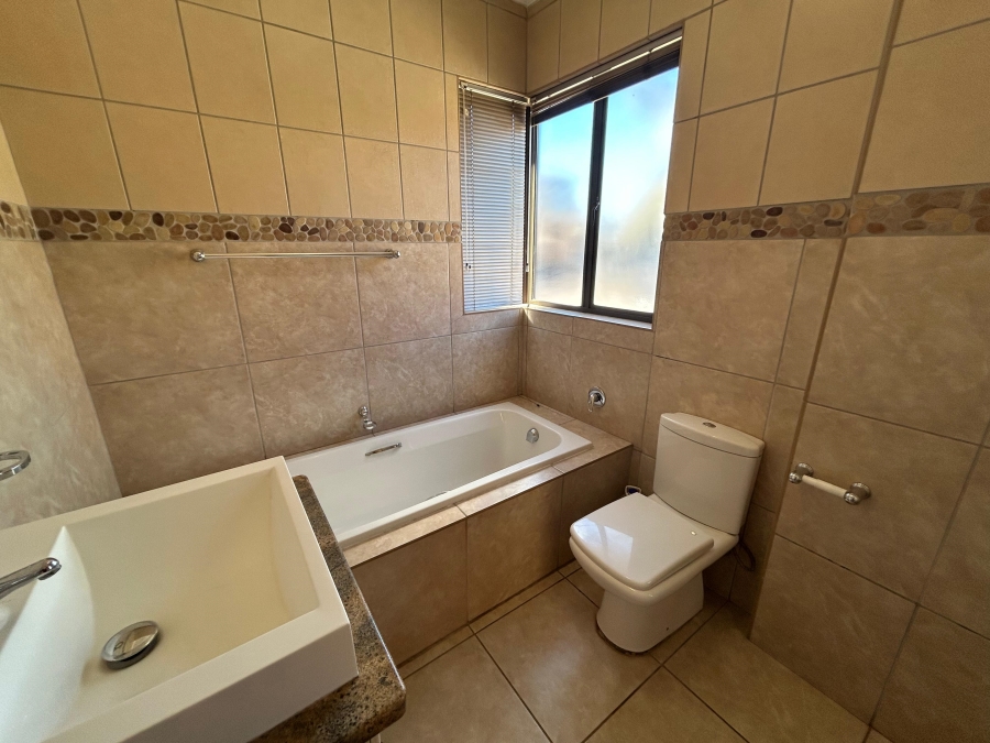 2 Bedroom Property for Sale in Xanadu Eco Park North West